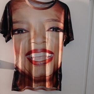 Graphic Face Print Tee with Bold Red Lips